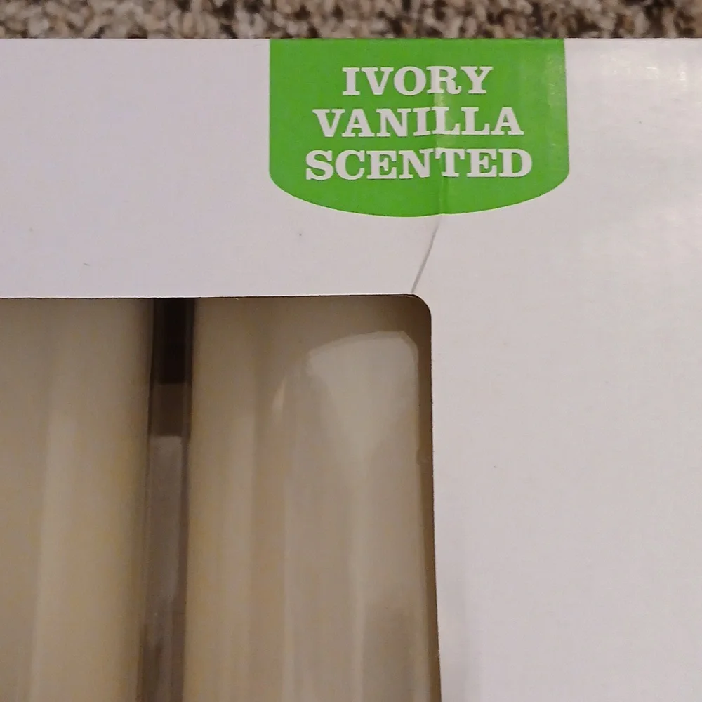 Ivory Vanilla Scented Flameless Candle Set - Picture 2 of 4